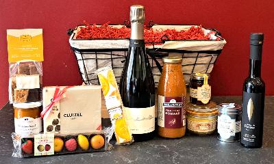 148€ Réveillon Gourmet ( avec Champagne, foie gras et chocolats)